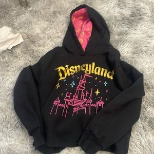 Really cute Disney sweatshirt size 810